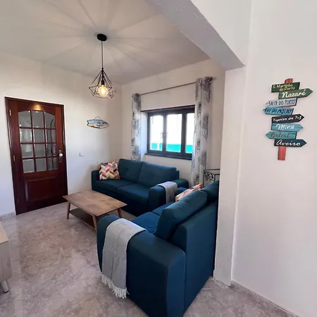 别墅 Charming Portuguese With Forested Hill Views *