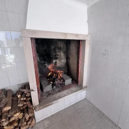 Charming Portuguese With Forested Hill Views * Vimeiro (Leiria)