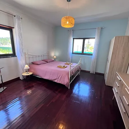 Charming Portuguese With Forested Hill Views Vimeiro (Leiria)